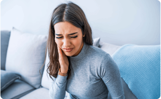 Woman tooth pain